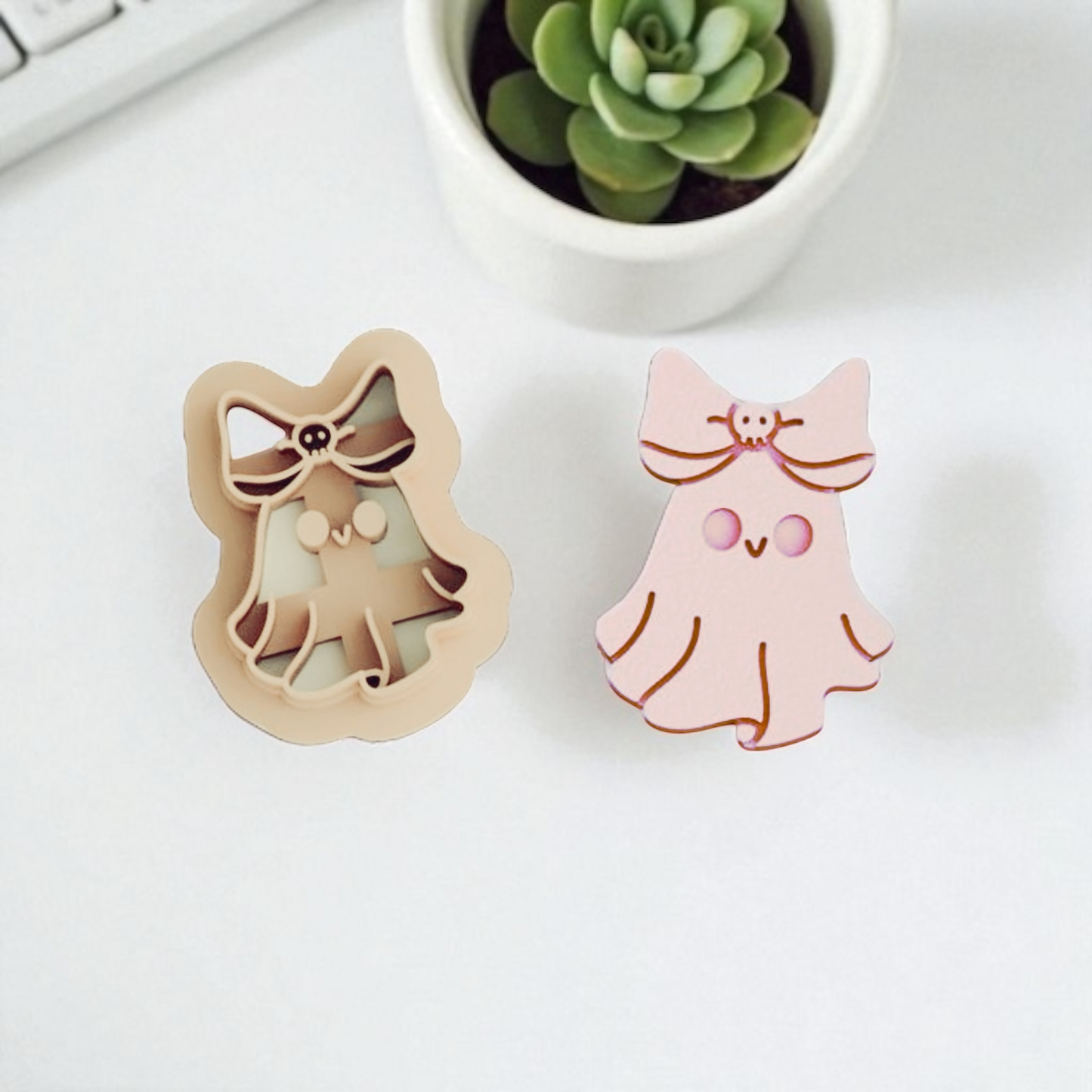 Ghost Bow Clay Cutter