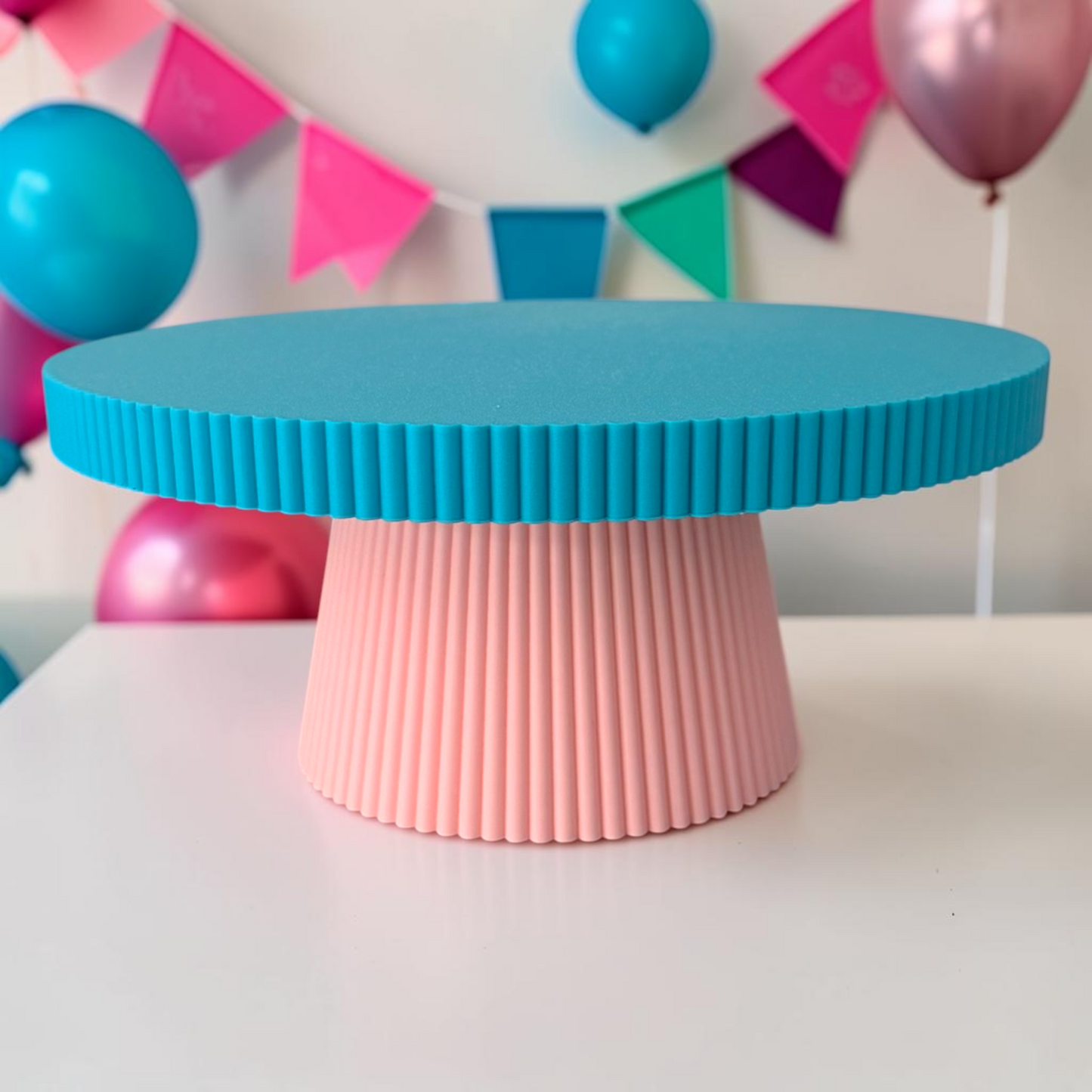 DECORATIVE CAKE STAND TURQUOISE AND MILKSHAKE PINK