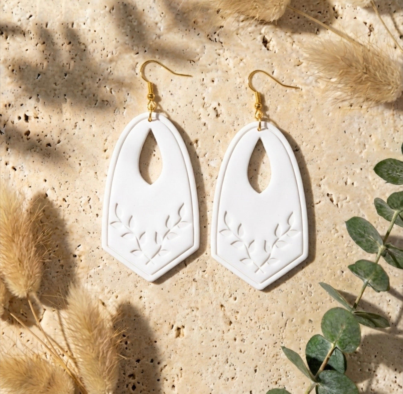 BOTANICAL SHIELD CUTTER