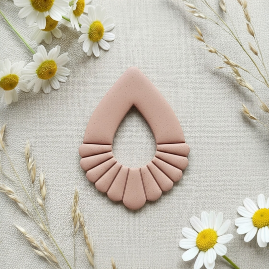 BLOOMING TEAR CUTTER