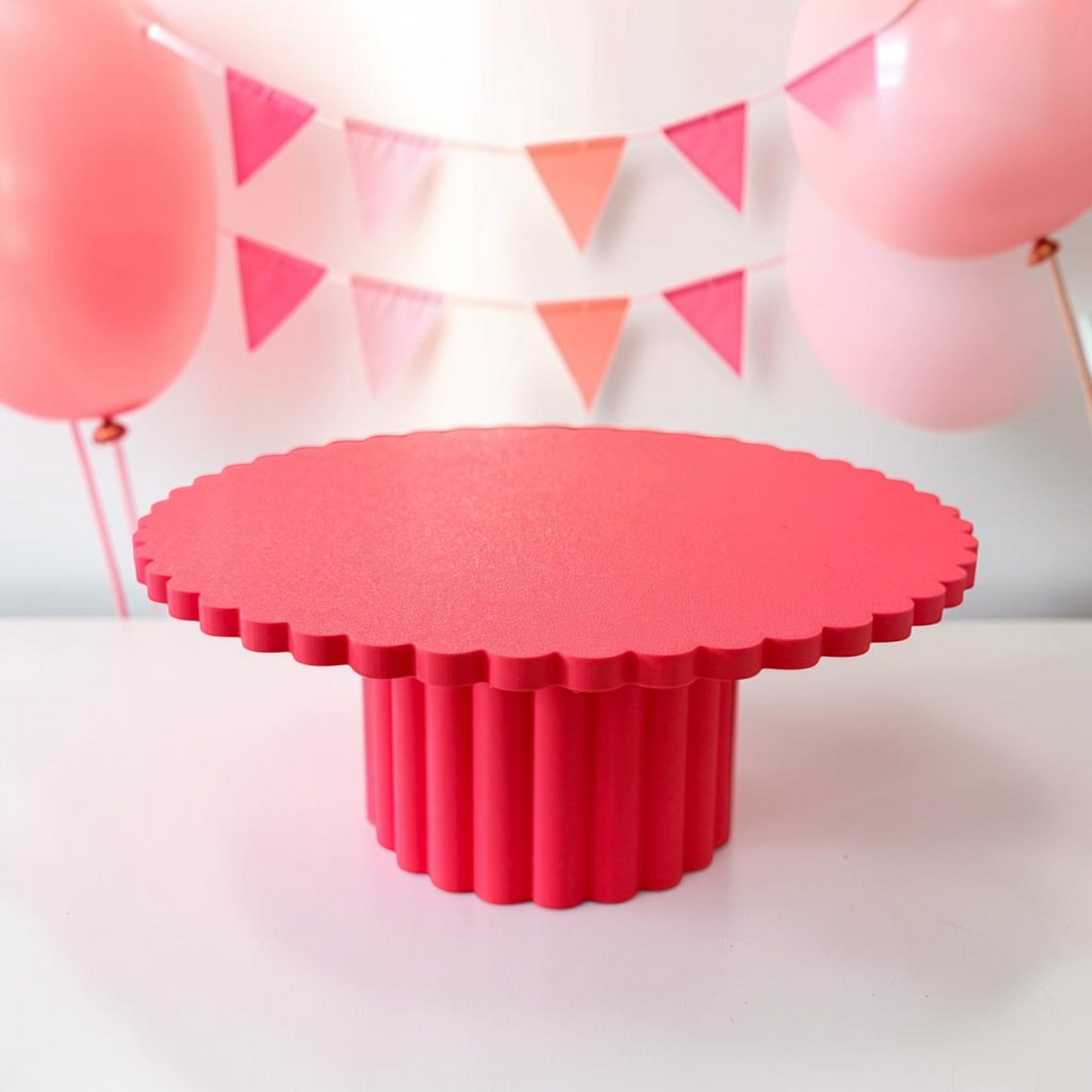 SCALLOPED EDGE CAKE STAND STRAWBERRY