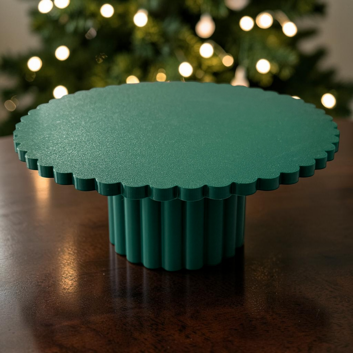 SCALLOPED EDGE CAKE STAND WINTER GREEN
