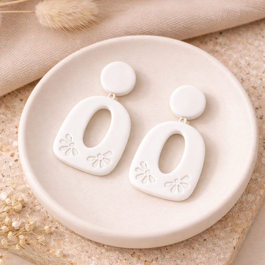 RETRO BLOOM FLOWER ARCH